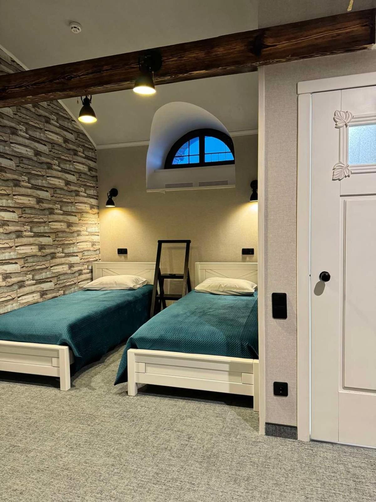 Hotel Veles Zolotonosha Dış mekan fotoğraf