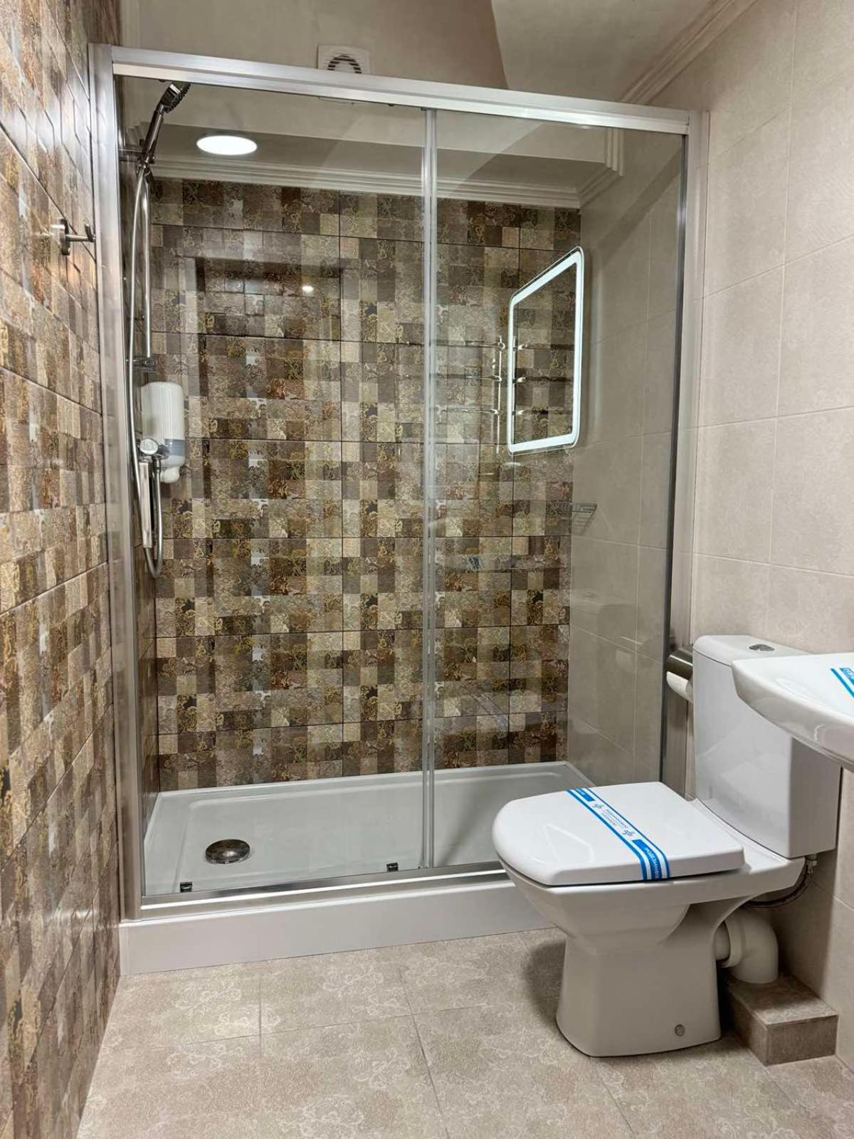 Hotel Veles Zolotonosha Dış mekan fotoğraf