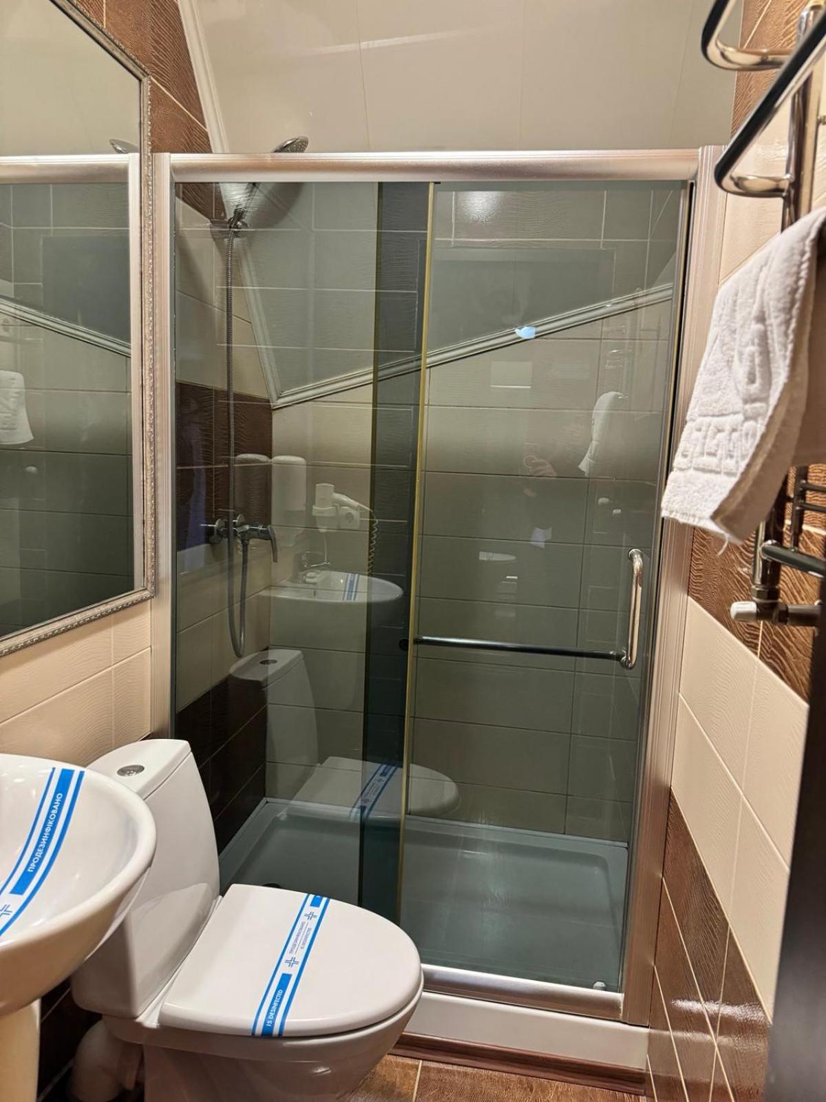 Hotel Veles Zolotonosha Dış mekan fotoğraf