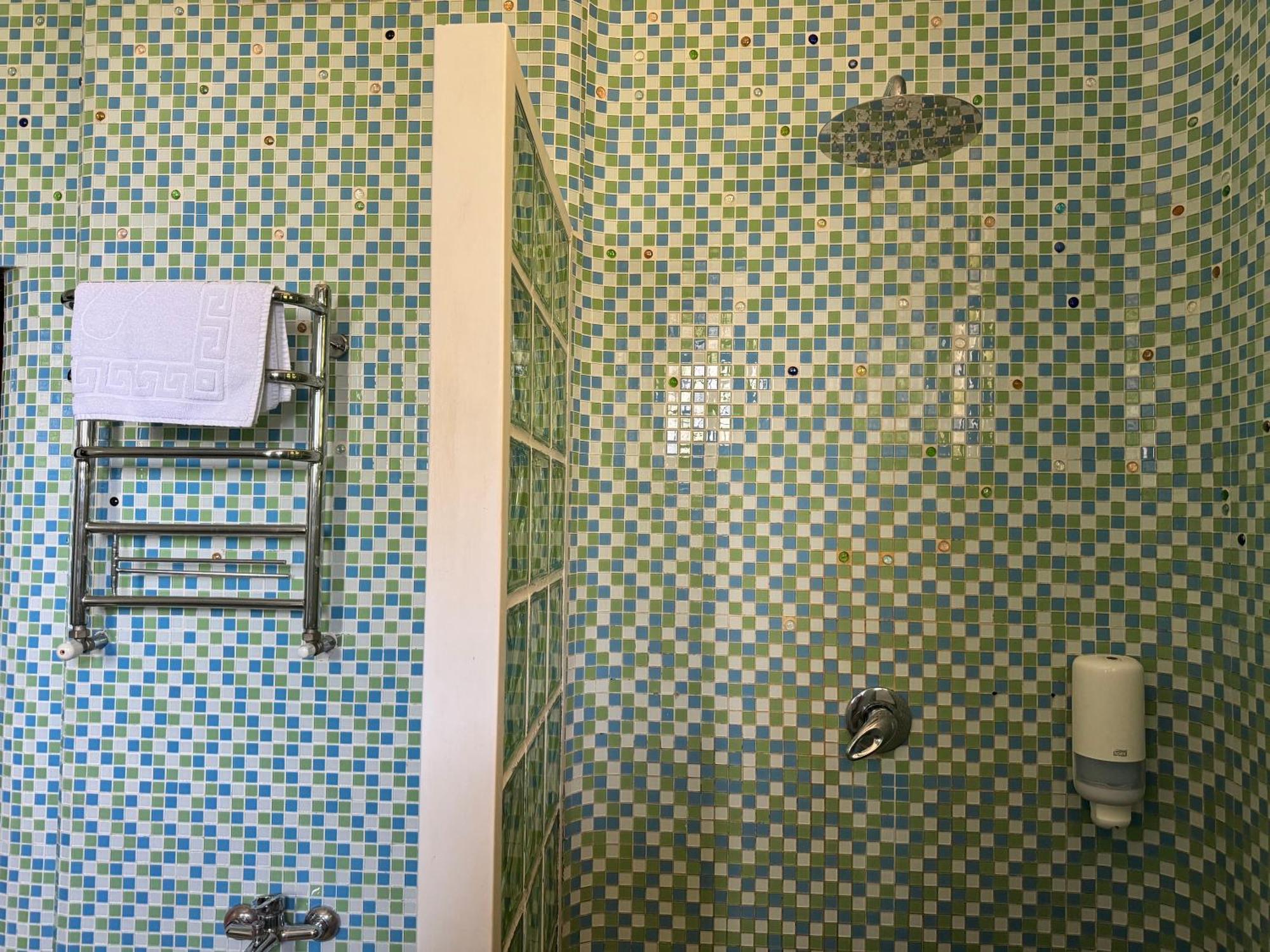Hotel Veles Zolotonosha Dış mekan fotoğraf