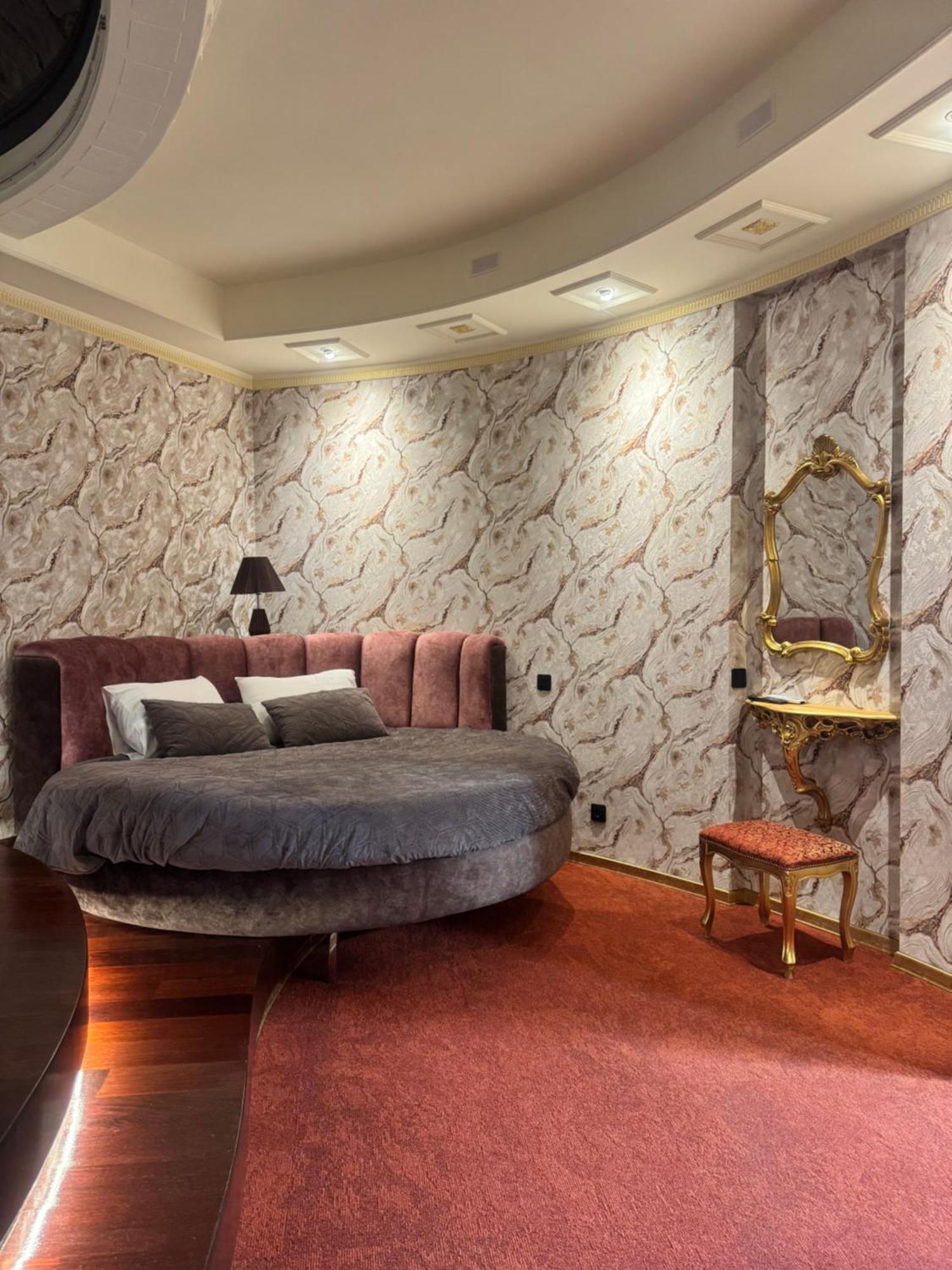 Hotel Veles Zolotonosha Dış mekan fotoğraf