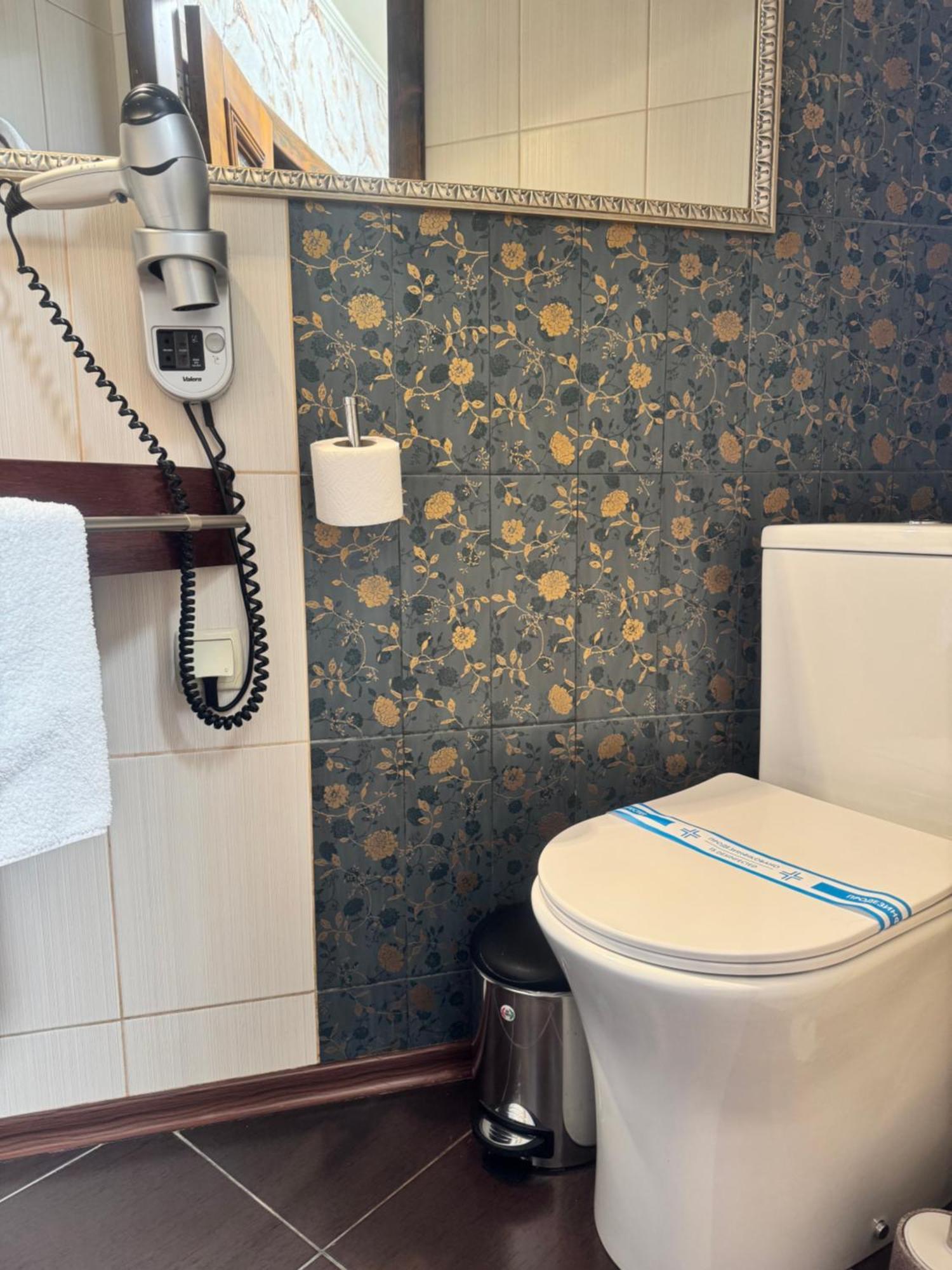 Hotel Veles Zolotonosha Dış mekan fotoğraf