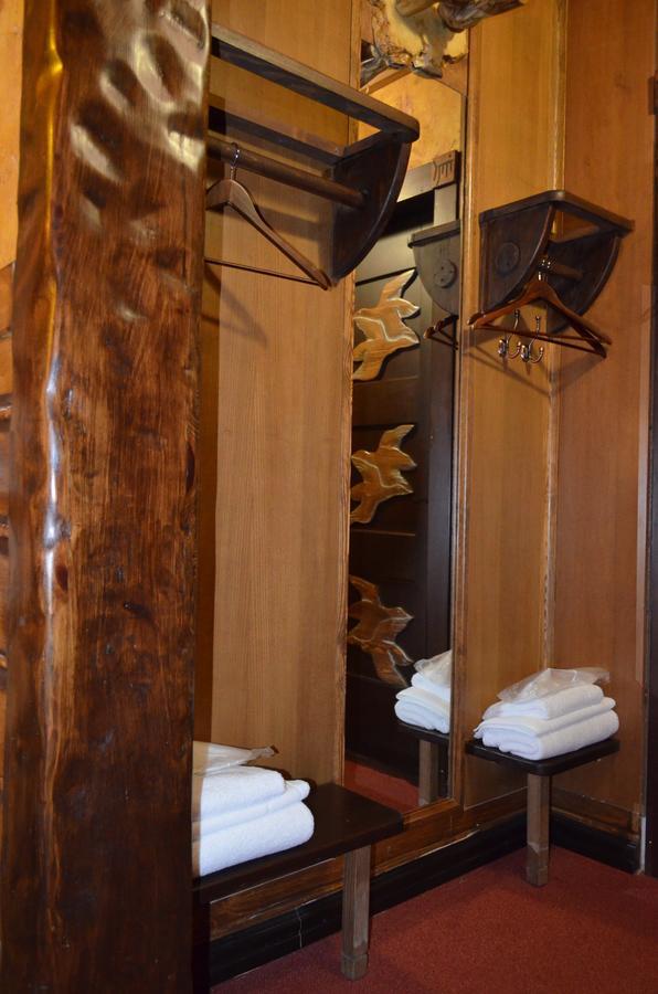 Hotel Veles Zolotonosha Dış mekan fotoğraf