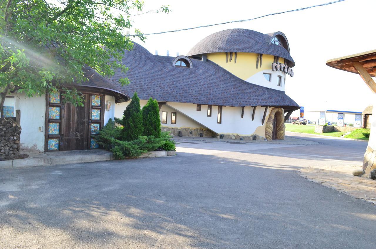 Hotel Veles Zolotonosha Dış mekan fotoğraf